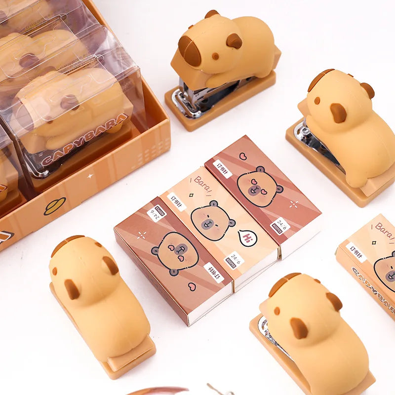 Conjunto 1Pcs Mini Grampeador 3D de Capivara com Grampos - Ferramentas de Encadernação, Material Escolar e de Escritório, Estilo de Cartoon.